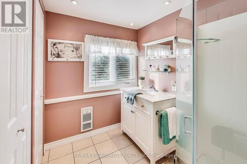 4 Martin Street, Thorold, ON - Indoor Photo Showing Bathroom