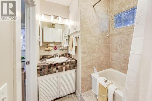 4 Martin Street, Thorold, ON - Indoor Photo Showing Bathroom