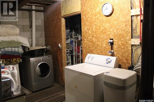 114 Main Street, Theodore, SK - Indoor Photo Showing Laundry Room