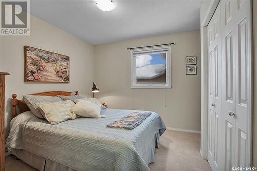 407 Beerling Crescent, Saskatoon, SK - Indoor Photo Showing Bedroom