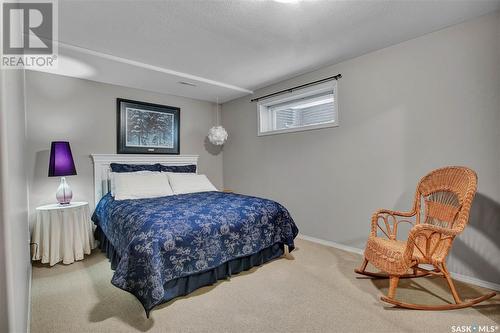 407 Beerling Crescent, Saskatoon, SK - Indoor Photo Showing Bedroom