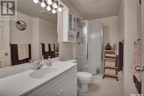 407 Beerling Crescent, Saskatoon, SK - Indoor Photo Showing Bathroom