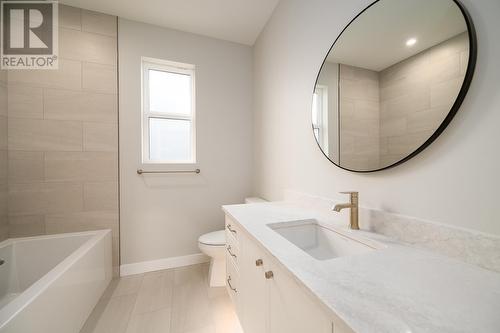 2165 Galore Crescent, Kamloops, BC - Indoor Photo Showing Bathroom