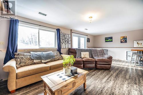 4755 Thertell Road, Clarington, ON - Indoor Photo Showing Living Room