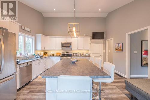 24 Ted'S Lane, Galway-Cavendish And Harvey, ON - Indoor Photo Showing Kitchen