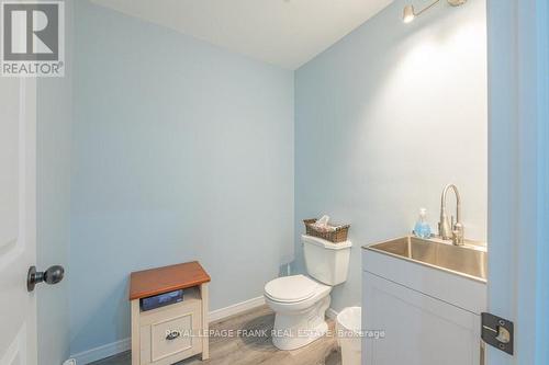 24 Ted'S Lane, Galway-Cavendish And Harvey, ON - Indoor Photo Showing Bathroom