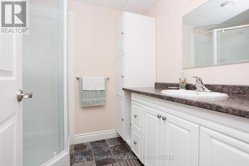 23 Denfield Road, Kawartha Lakes (Lindsay), ON - Indoor Photo Showing Bathroom