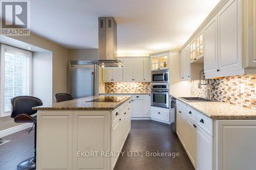 24 Kaiser Court, Belleville, ON - Indoor Photo Showing Kitchen With Upgraded Kitchen