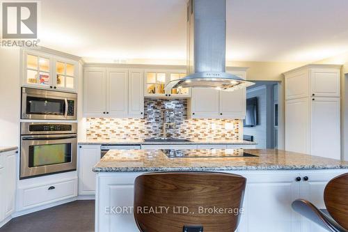 24 Kaiser Court, Belleville, ON - Indoor Photo Showing Kitchen With Upgraded Kitchen