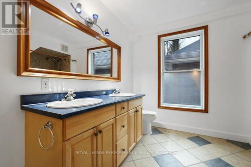 164 Sunnyside Avenue, Ottawa, ON - Indoor Photo Showing Bathroom