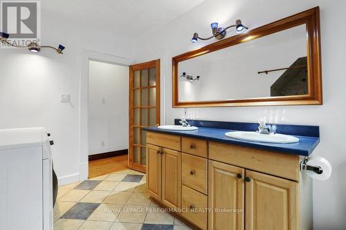 164 Sunnyside Avenue, Ottawa, ON - Indoor Photo Showing Bathroom