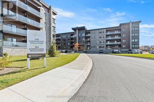 211 - 118 Summersides Boulevard, Pelham (662 - Fonthill), ON - Outdoor With Balcony With Facade