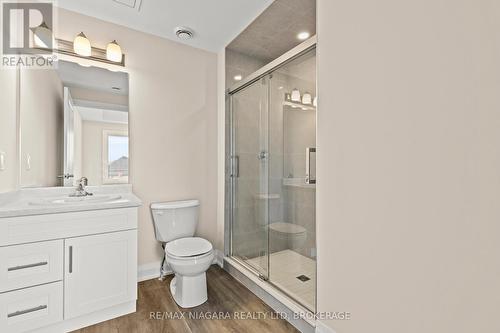 211 - 118 Summersides Boulevard, Pelham (662 - Fonthill), ON - Indoor Photo Showing Bathroom