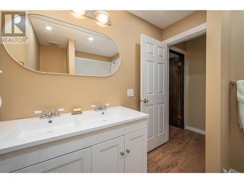 Full bathroom upstairs.....love a bathroom with 2 sinks!! - 2308 Thacker Drive, West Kelowna, BC - Indoor Photo Showing Bathroom