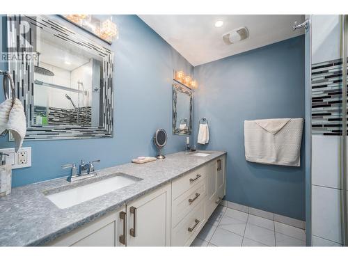 Primary ensuite with double sinks! - 2308 Thacker Drive, West Kelowna, BC - Indoor Photo Showing Bathroom