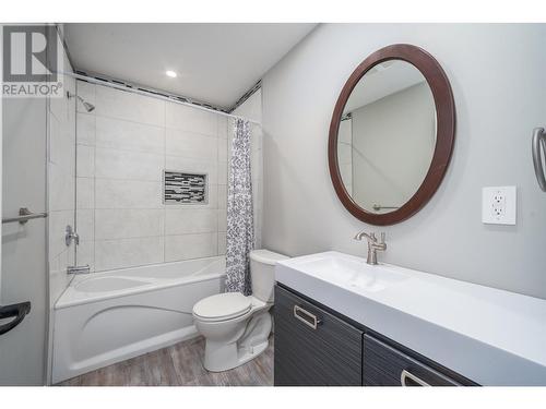 Primary ensuite - suite - 2308 Thacker Drive, West Kelowna, BC - Indoor Photo Showing Bathroom