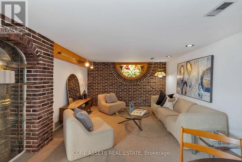 9 Lyndale Drive, Toronto, ON - Indoor