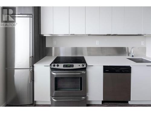 1290 St Paul Street Unit# 413, Kelowna, BC - Indoor Photo Showing Kitchen