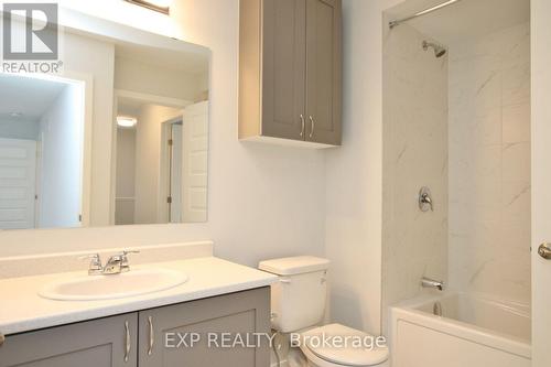 231 Anyolite, Ottawa, ON - Indoor Photo Showing Bathroom