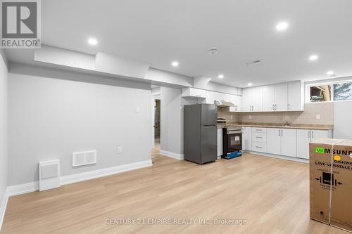 32 Brookridge Drive, Toronto, ON - Indoor Photo Showing Kitchen