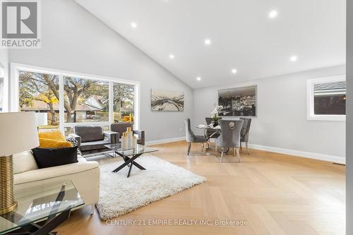 32 Brookridge Drive, Toronto, ON - Indoor