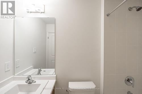 182 Durham Avenue, Barrie, ON - Indoor Photo Showing Bathroom