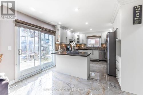 67 Massey Street, Brampton, ON - Indoor Photo Showing Kitchen With Upgraded Kitchen