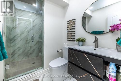 67 Massey Street, Brampton, ON - Indoor Photo Showing Bathroom