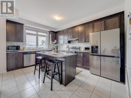 27 Gemma Place, Brampton, ON - Indoor Photo Showing Kitchen