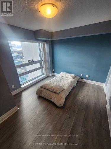 707 - 215 Queen Street E, Brampton, ON - Indoor Photo Showing Bedroom