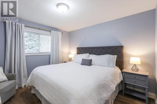 17 Moultrey Crescent, Halton Hills, ON - Indoor Photo Showing Bedroom