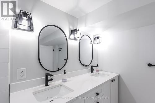 17 Moultrey Crescent, Halton Hills, ON - Indoor Photo Showing Bathroom