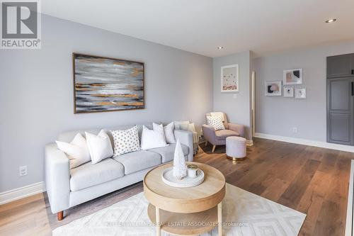 17 Moultrey Crescent, Halton Hills, ON - Indoor Photo Showing Living Room