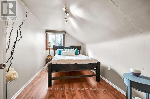 3173 Young Road, Haldimand, ON - Indoor Photo Showing Bedroom