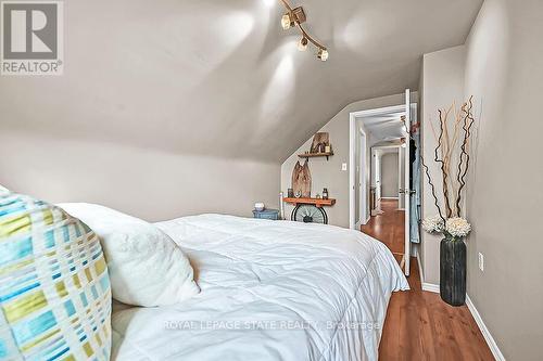 3173 Young Road, Haldimand, ON - Indoor Photo Showing Bedroom