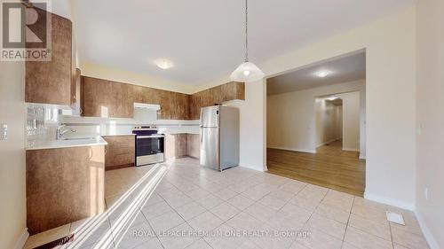 344 Ridley Crescent, Southgate, ON - Indoor Photo Showing Kitchen