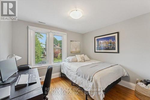 Upper - 403 Masson Street, Oshawa (O'Neill), ON - Indoor Photo Showing Bedroom