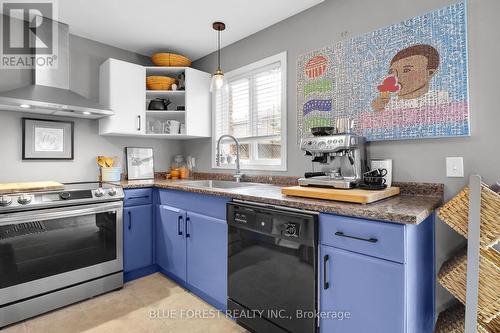 37 - 1600 Mickleborough Avenue, London, ON - Indoor Photo Showing Kitchen