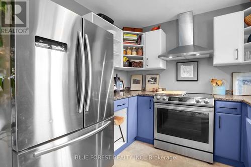 37 - 1600 Mickleborough Avenue, London, ON - Indoor Photo Showing Kitchen