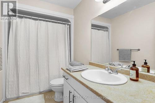 37 - 1600 Mickleborough Avenue, London, ON - Indoor Photo Showing Bathroom