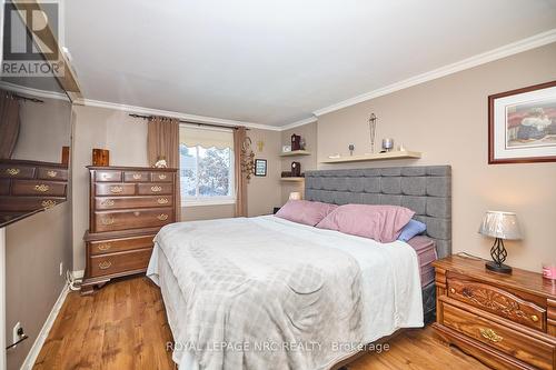 104 Carriage Road, St. Catharines (455 - Secord Woods), ON - Indoor Photo Showing Bedroom