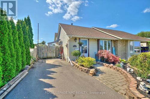 104 Carriage Road, St. Catharines (455 - Secord Woods), ON - Outdoor