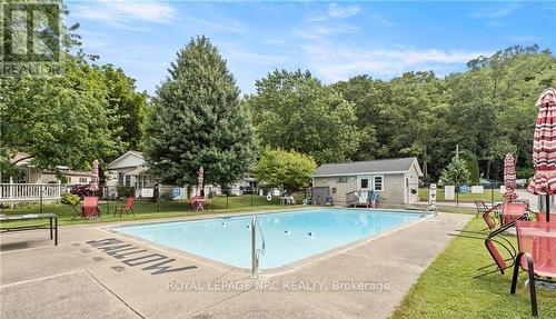 423 - 23 Four Mile Creek Road, Niagara-On-The-Lake (105 - St. Davids), ON - Outdoor With In Ground Pool