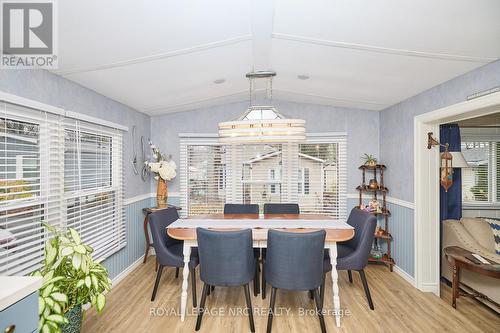 423 - 23 Four Mile Creek Road, Niagara-On-The-Lake (105 - St. Davids), ON - Indoor Photo Showing Dining Room