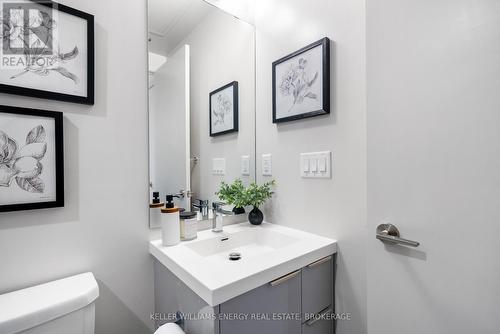 804 - 90 Glen Everest Road, Toronto (Birchcliffe-Cliffside), ON - Indoor Photo Showing Bathroom