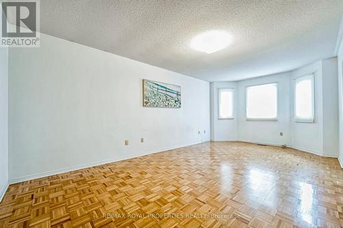 31 Orleans Drive, Toronto, ON - Indoor Photo Showing Other Room