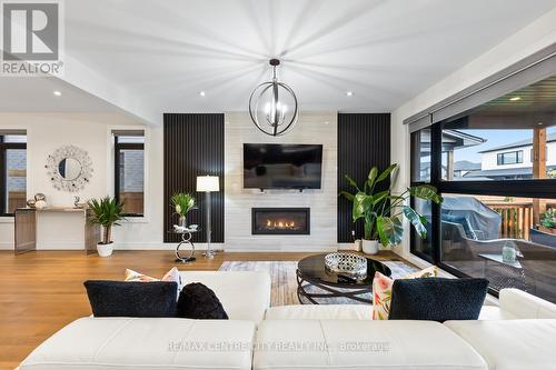 1754 Brayford Avenue, London, ON - Indoor Photo Showing Living Room With Fireplace