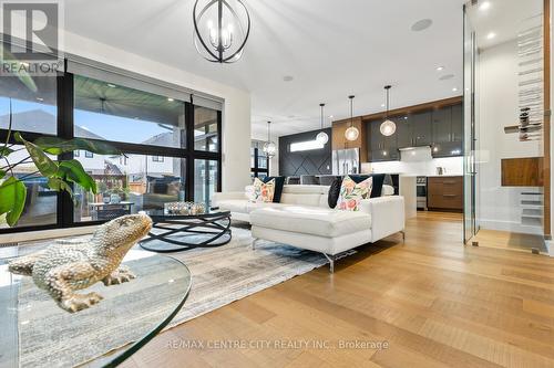 1754 Brayford Avenue, London, ON - Indoor Photo Showing Living Room