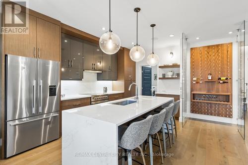 1754 Brayford Avenue, London, ON - Indoor Photo Showing Kitchen With Upgraded Kitchen