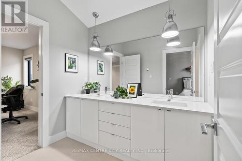 1754 Brayford Avenue, London, ON - Indoor Photo Showing Bathroom